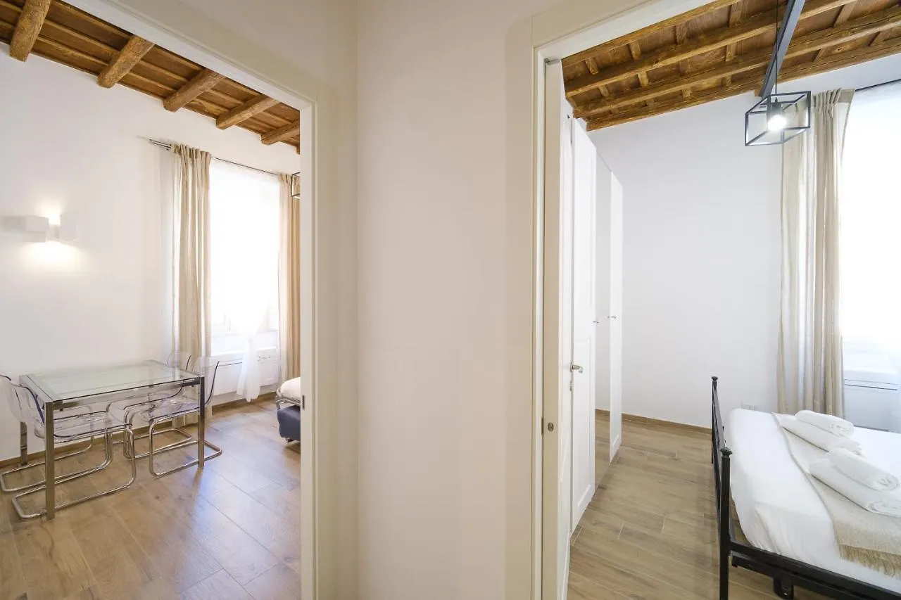 Vatican Home Elvira Rome 0*,